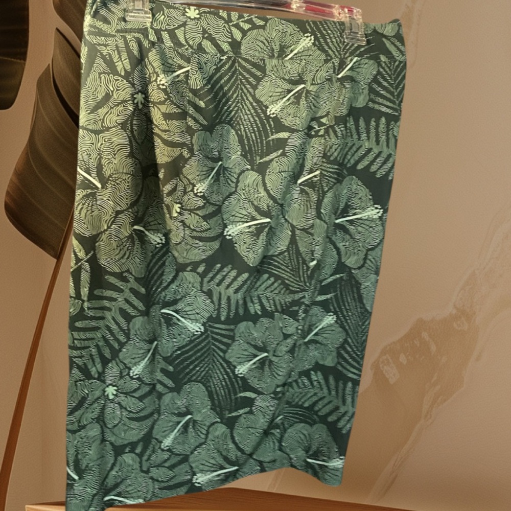 RipSkirt Length 3 (NWOT)
MAUI MOONLIGHT
M
